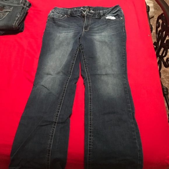 Jeans - Picture 1 of 2